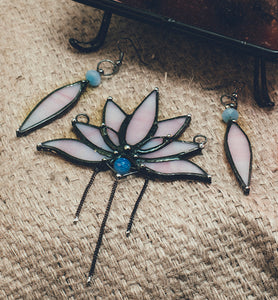 Nine-winged Lotus