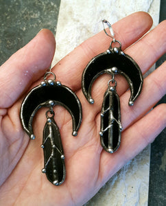 Lunar Mother feather set