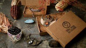 Lunar Mother feather set
