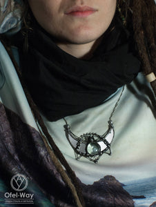 Pendant Crescent Armor and Earrings set