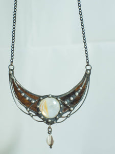 Pendant Brown moon