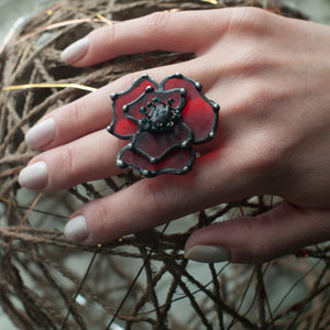 Flower Glass Ring, poppy ring, Red Flower Ring, poppy jewelry, signet ring, floral ring, nature ring, carved shell flowers, stained glass