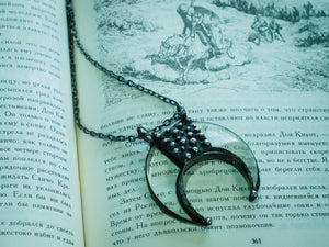 Pendant Crescent Moon magnifying glass, Crescent Moon Pendant, magnifying glass pendant, necklace, lunar necklace, Moon Jewelry boho chic