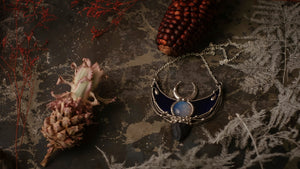 Sterling Silver Surface (optional) double horn pendant, Crescent Moon with Indian agat and stain glass. Modern juwelry, arrow necklace