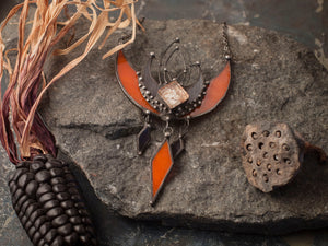 Pendant Another world