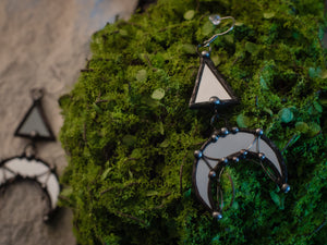 Crescent Moon Earrings with hypoallergenic Earring Hooks, mirror glass, Witchy Earrings, Festival juwelry, Boho Style, half moon mirror