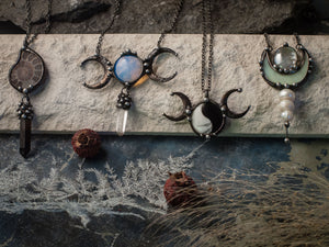 Pendant with 3 pearl, miniature mother of pearl crescent from light green to pink iridescence stain glass.