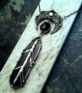 Lunar Mother feather set